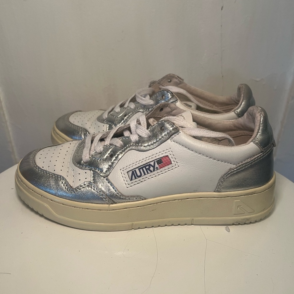 Women’s Autry Medalist Sneaker